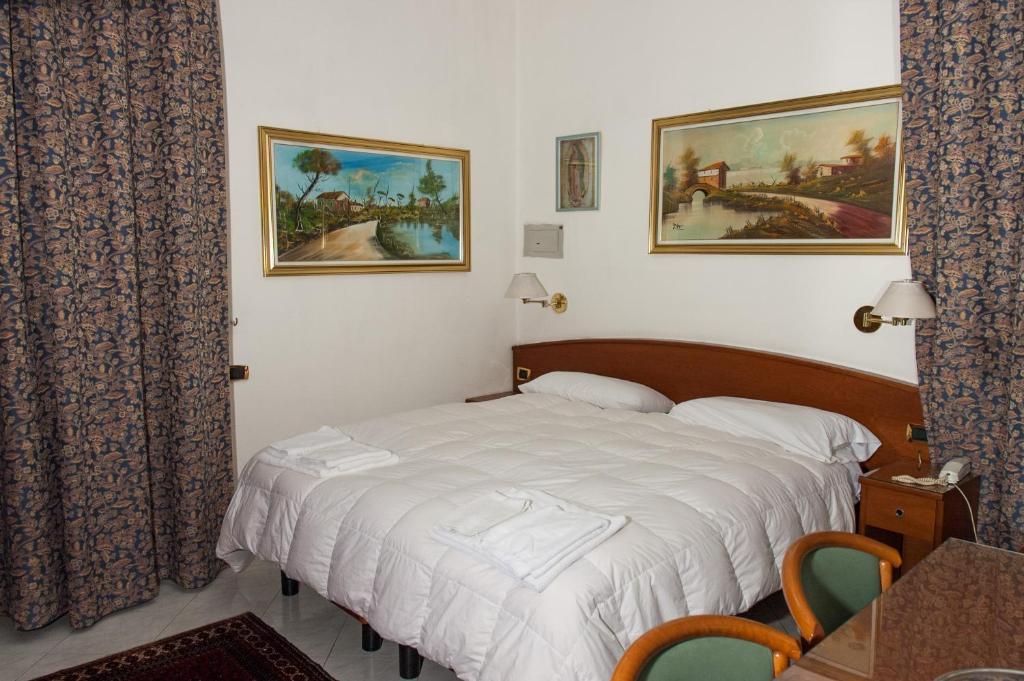 Vip Hotel П'яченца Екстер'єр фото
