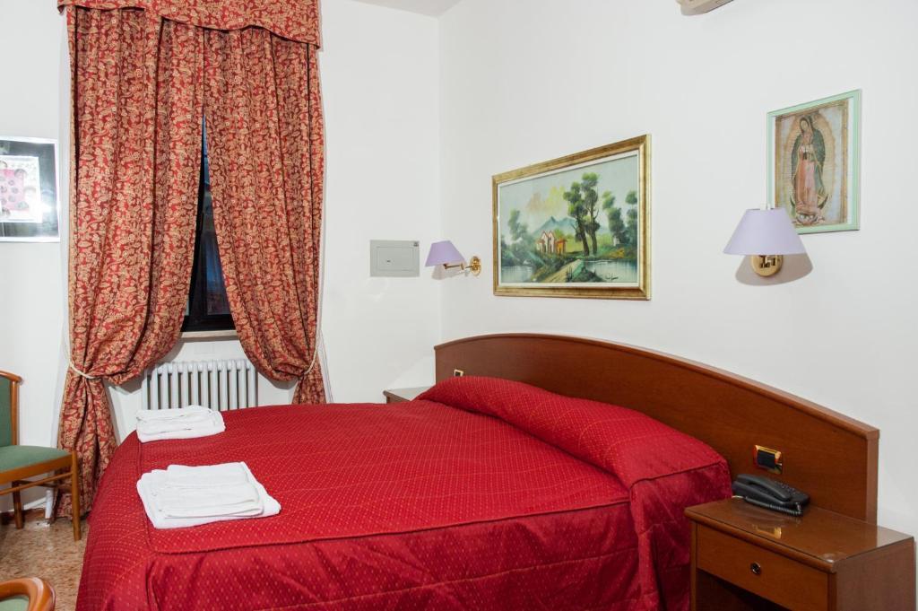 Vip Hotel П'яченца Номер фото