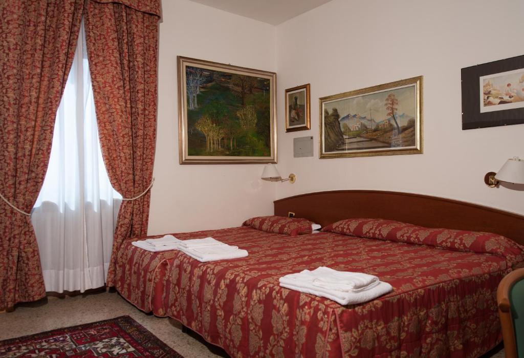 Vip Hotel П'яченца Номер фото