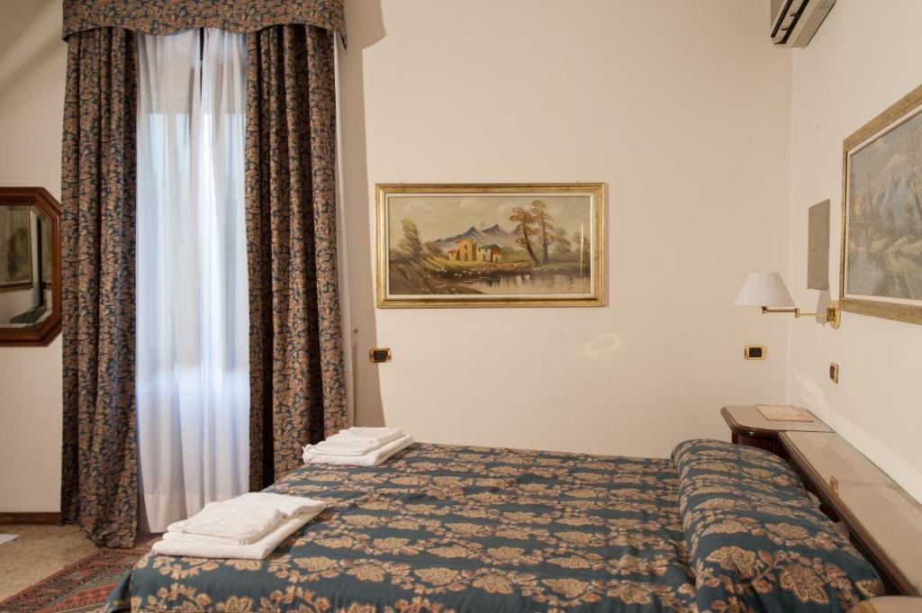 Vip Hotel П'яченца Номер фото