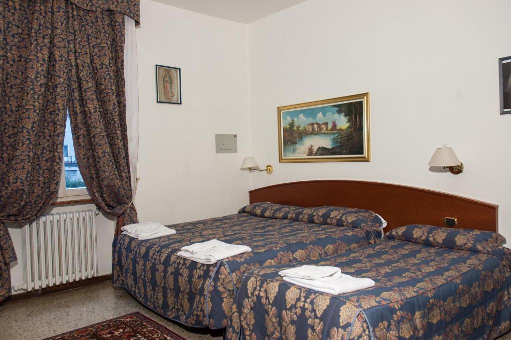 Vip Hotel П'яченца Номер фото